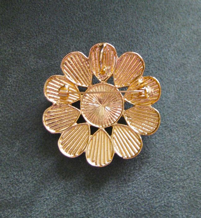 Alfinete / Broche / Pregadeira Margarida c/ Pedras Turquesa NOVO