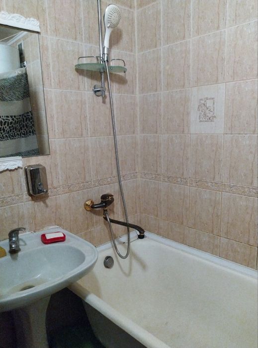 Сдам  1 ком кв м 23 Августа - 5мин 7000 грн,2/9