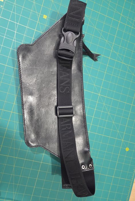 Чоловіча сумка бананка з натуральної шкіри