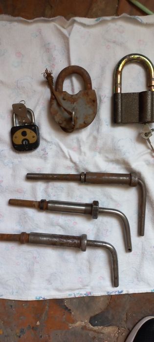 Замок навесной ,винтовой ,цепь ссср