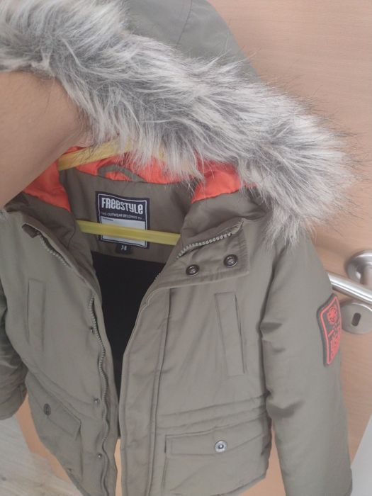 Casaco impermeável e acolchoado