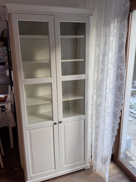 Witryna Ikea w dobrym stanie