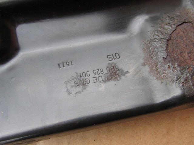 audi q5 i 8r 2012r 2.0 tdi 8r0825001 wspornik podpora podwozia