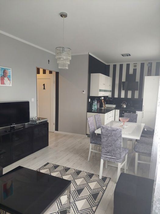 Sprzedam 2 pokojowe umeblowane mieszkanie 45,95m2 II piętro Namysłów