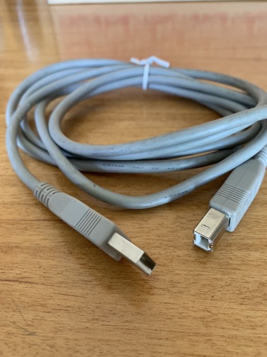 Cabos USB varios formatos e tamanhos