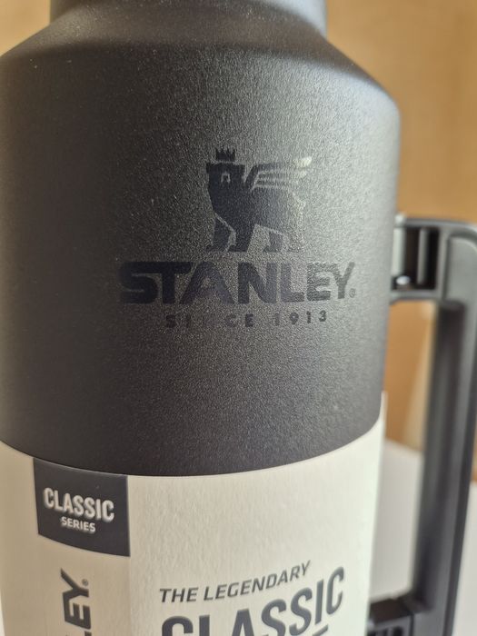 Термос Stanley Classic Bottle 2.3л. Чорний з США