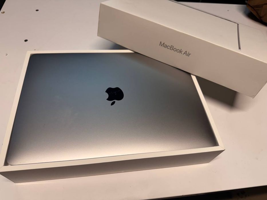 Продам Apple MacBook m2