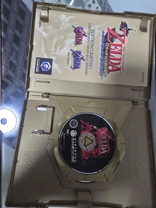 Zelda gamecube: windwaker ( limited edition) e FourSwords Adventures