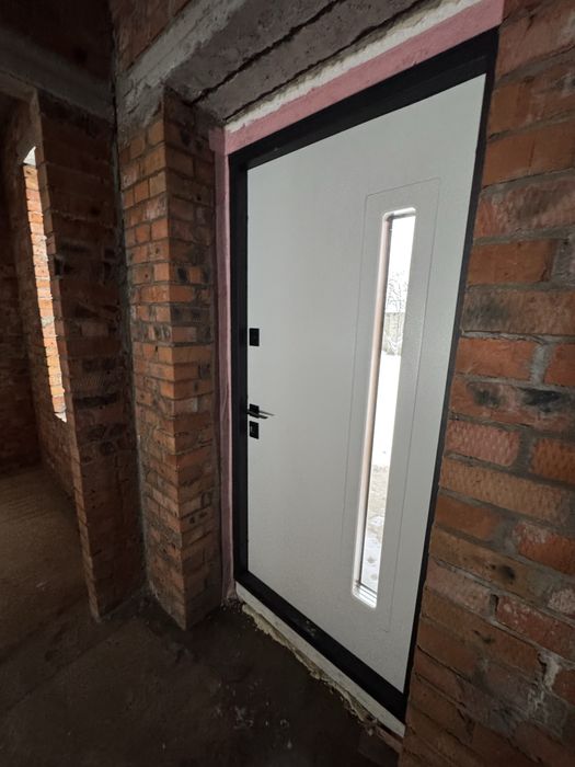 Продаж будинку Лезневе