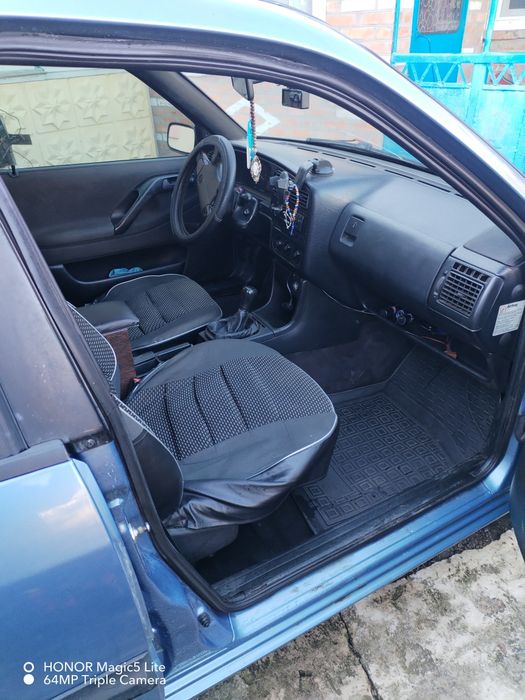 Продам Volkswagen Passat B4 универсал