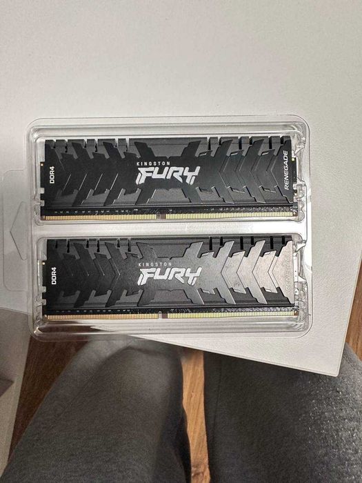 Pamięć RAM DDR4 Kingston Fury Renegade CL16 3600 mhz 16GB (2x8 kit)