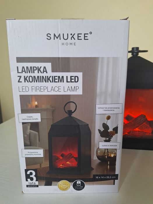 Lampa z kominkiem LED
