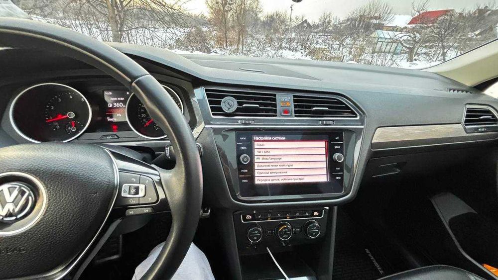 Авто Volkswagen Tiguan Allspace 2019 2.0 TSI АT (184 к.с.) + Каско