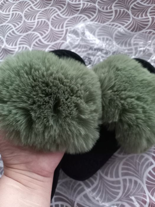 Kapcie damskie nowe rozmiar 38 - 39 z futerkiem