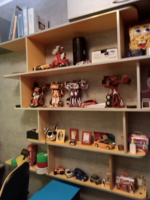 Продаю детский гарнитур moto Kids