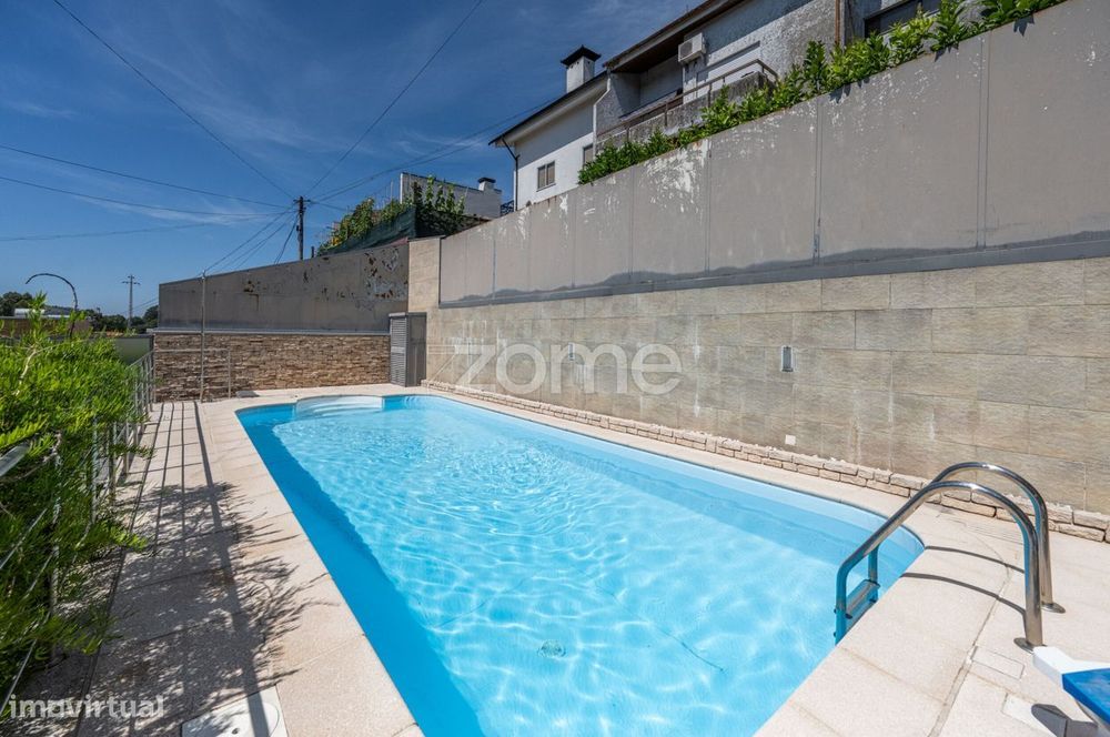 Moradia T3 Geminada em Aveleda, Braga