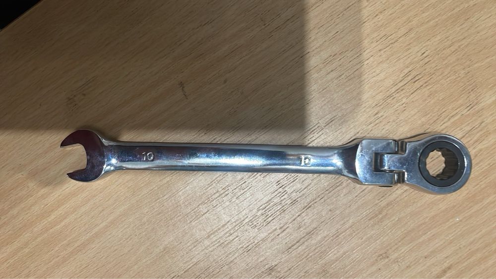 Ключ - трещотка 12гранний комбінований рожково - накидний cr-va новий