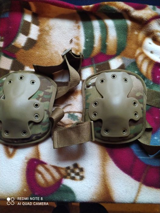 Наколінники, виробник Великобританія.