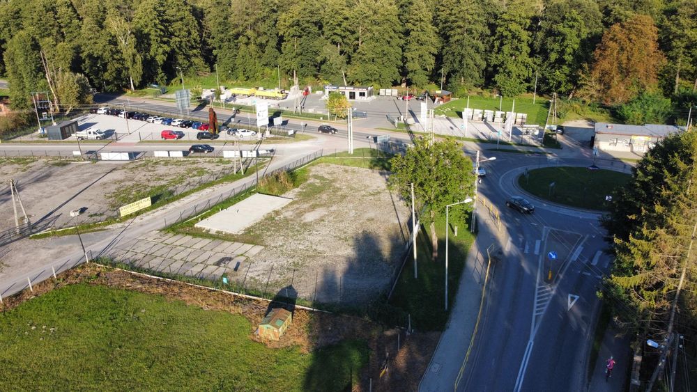 Wydzierżawię działkę w centrum Ujazdu