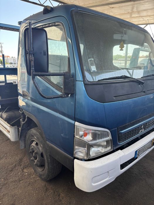 Pronto-Socorro Mitsubishi Canter 3.0 Diesel | 3 Lugares