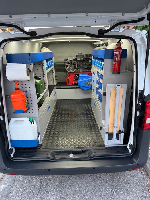 Mercedes Benz Van