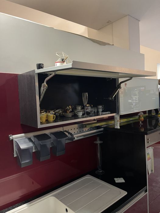 Cozinha de exposição completa + 6 eletrodomésticos