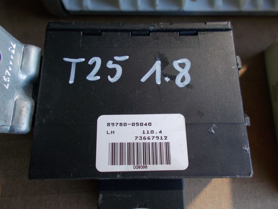 toyota AVENSIS T25 1.8 vvti 05r komputer stacyjka klucz immo zestaw