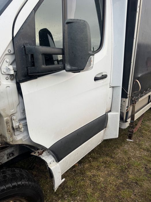 Mercedes sprinter 907 drzwi