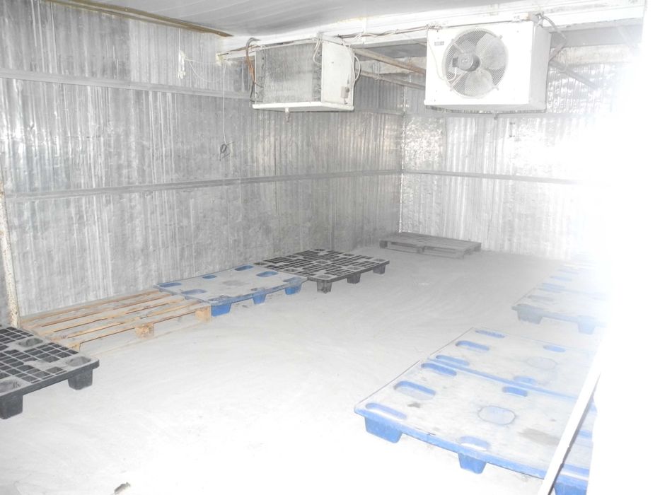 Виробниче приміщення (ковбасний цех)