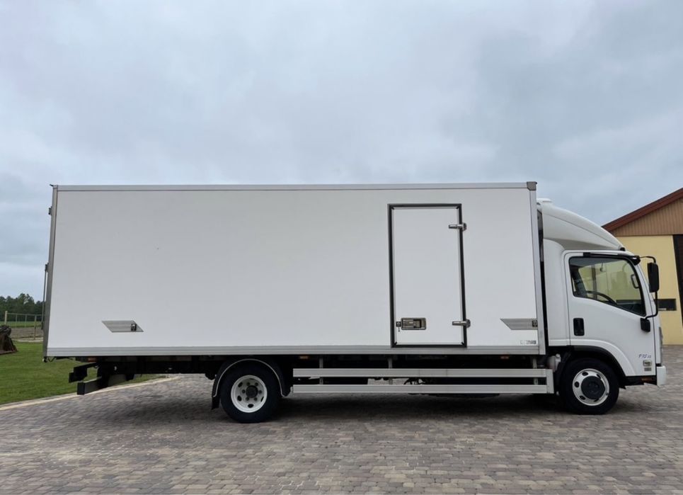 Isuzu  P75  Chłodnia Izoterma Kontener Salon  man daf zamiana