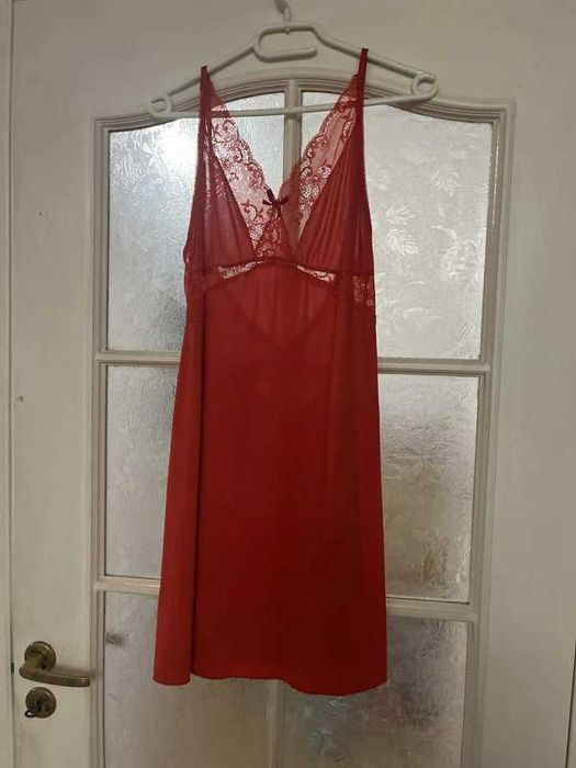Koszula nocna halka czerwona sexi Z koronką Intimidao 40/42 Walentynki