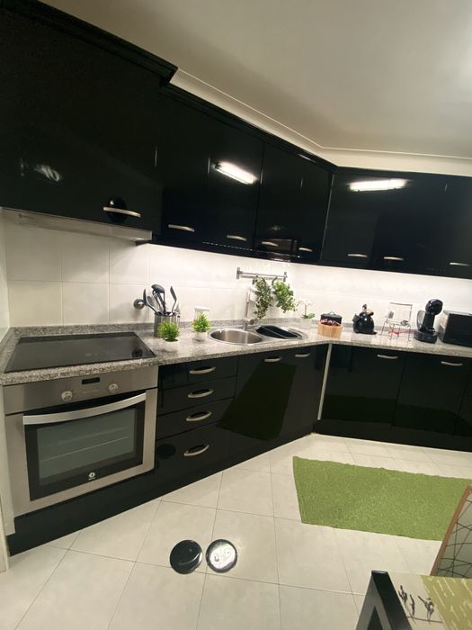 Aluga-se Quarto Suite