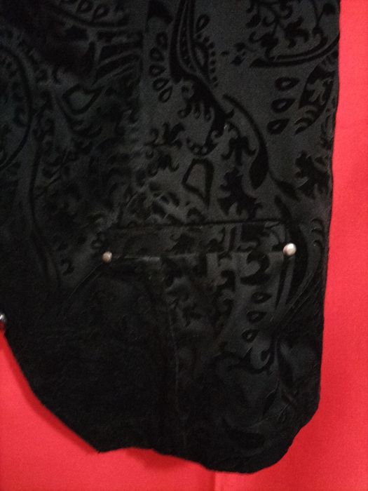 Colete de Senhora em Veludo Relevado