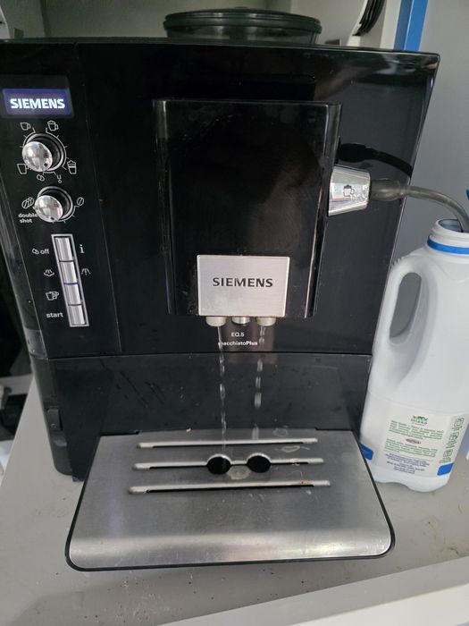 Siemens  macchiato Plus EQ5 używany działa