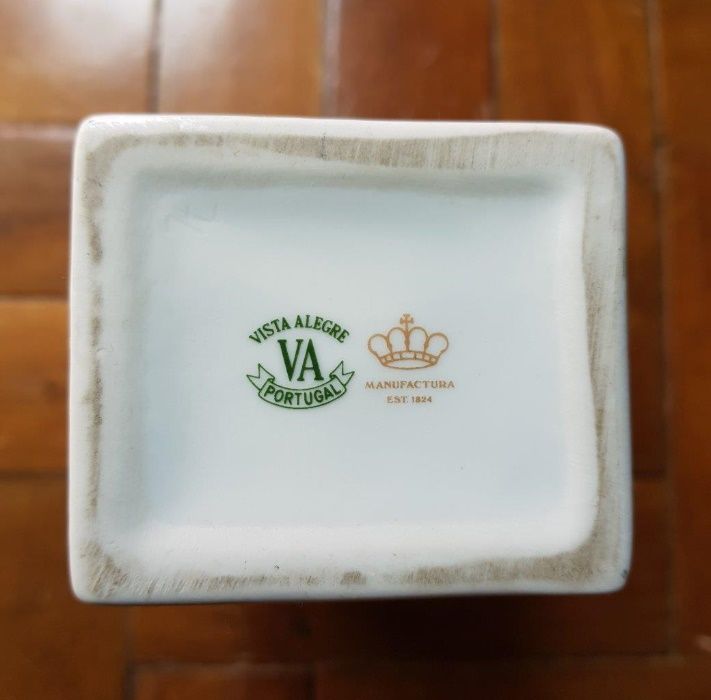 Vista Alegre várias porcelanas