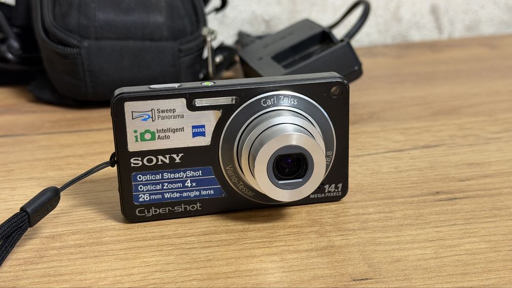 Цифровой фотоаппарат Canon Sony