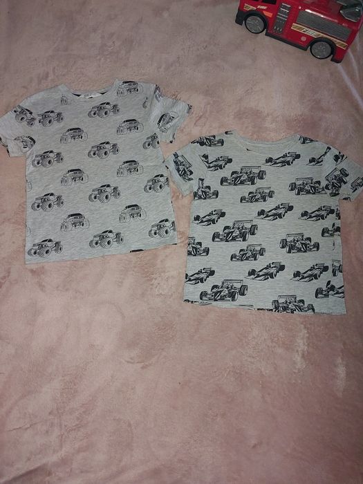 Dwie bluzeczki w auta r.110/116 firmy H&M