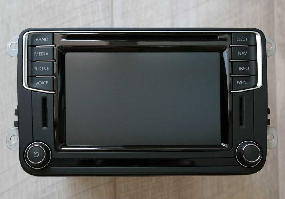 VW Discover Media MIB2 PQ Golf Passat Jetta Tiguan CarPlay Android