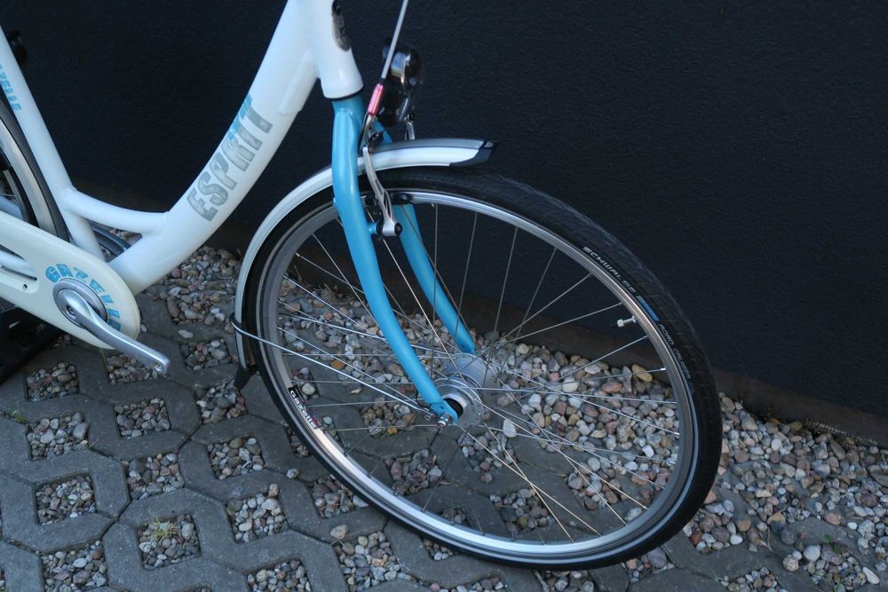 Holenderski rower miejsko turystyczny biała Gazelle Esprit r.49 28 Nexus