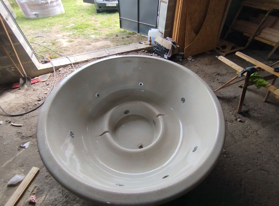 Купель зовнішня та інтигрована які є в наявності стартова ціна