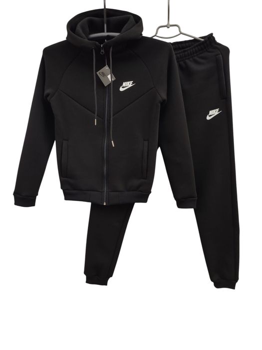Теплі костюми Nike для підлітків хлопців  140,146,152,158,164,170