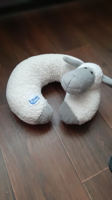 Подушка ортопедична для подорожей