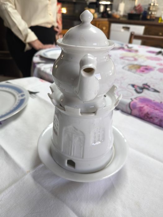 Lamparina de quarto Vista Alegre com aproximadamente 100 anos