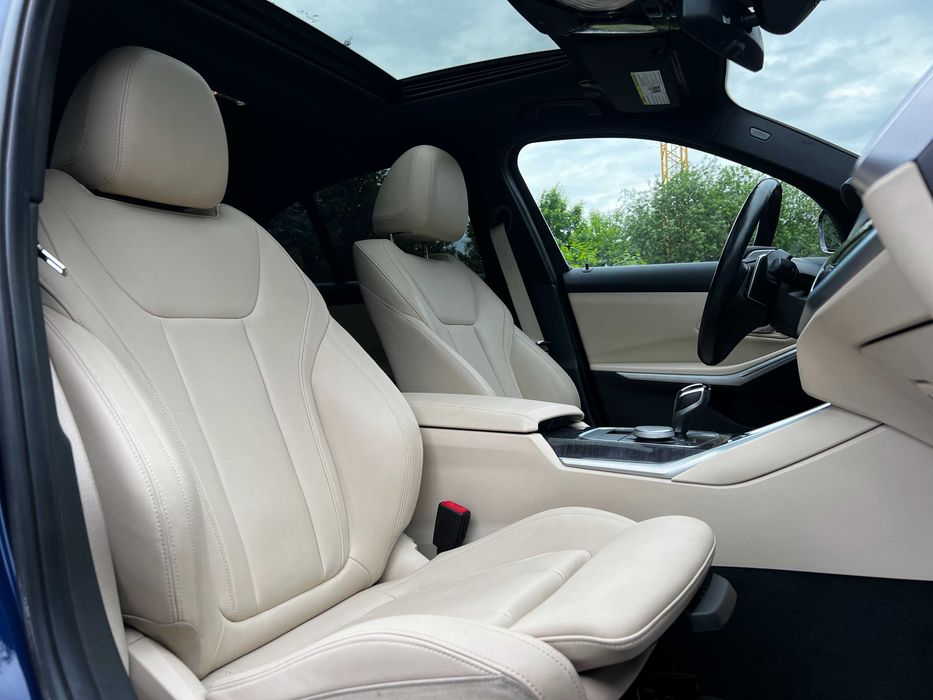 BMW 330 І 2019 року
