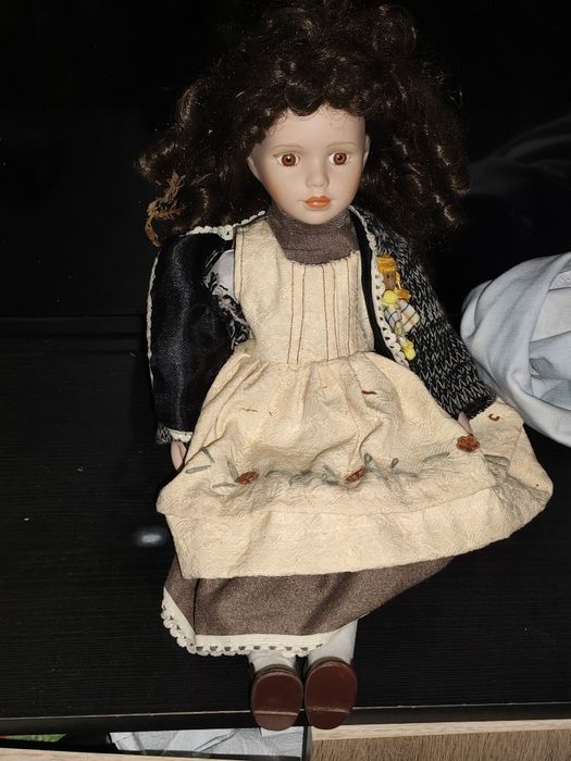 Boneca  de porcelana
