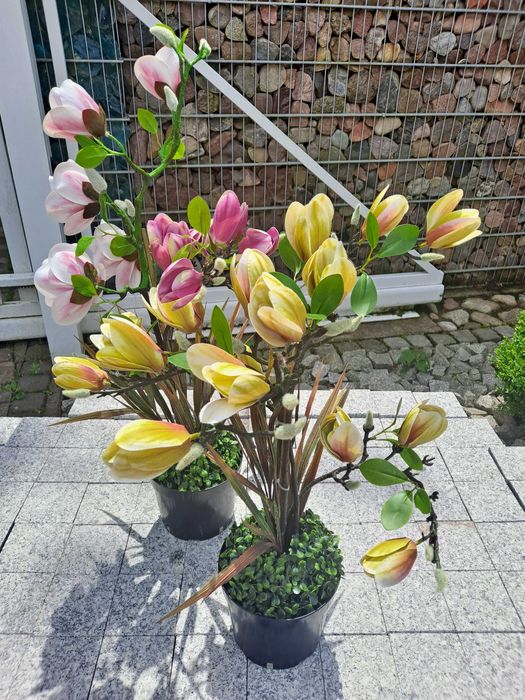 2 szt.Magnolia drzewko sztuczne obciążone.