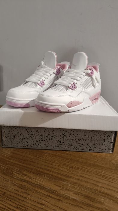Nike Air Jordan Retro 4
