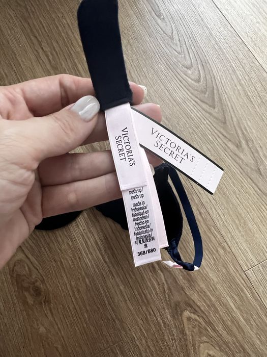 бюстгальтер victoria’s secret 36B