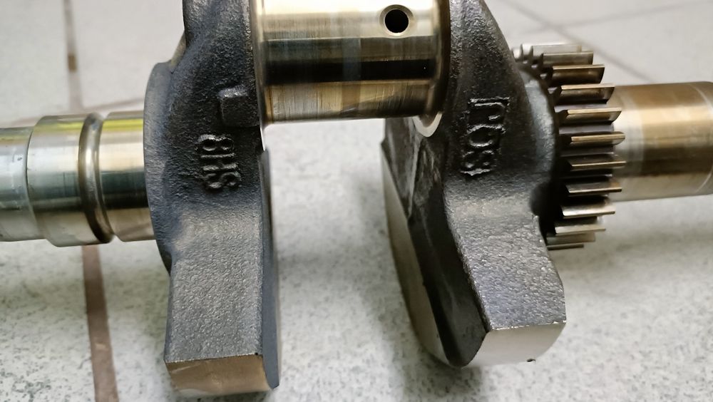 Wał do silnika briggs vanguard v-twin poziomy wał 20 HP 8HS rębak