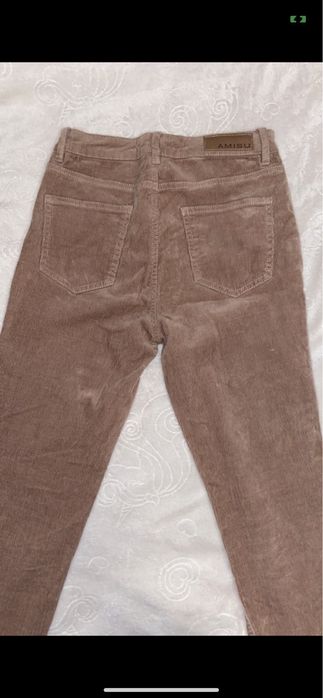 bezowe spodnie sztruks